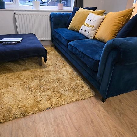 The Heart - Cosy 3 Bedroom House With Double Driveway And Garden In Manchester Eksteriør bilde