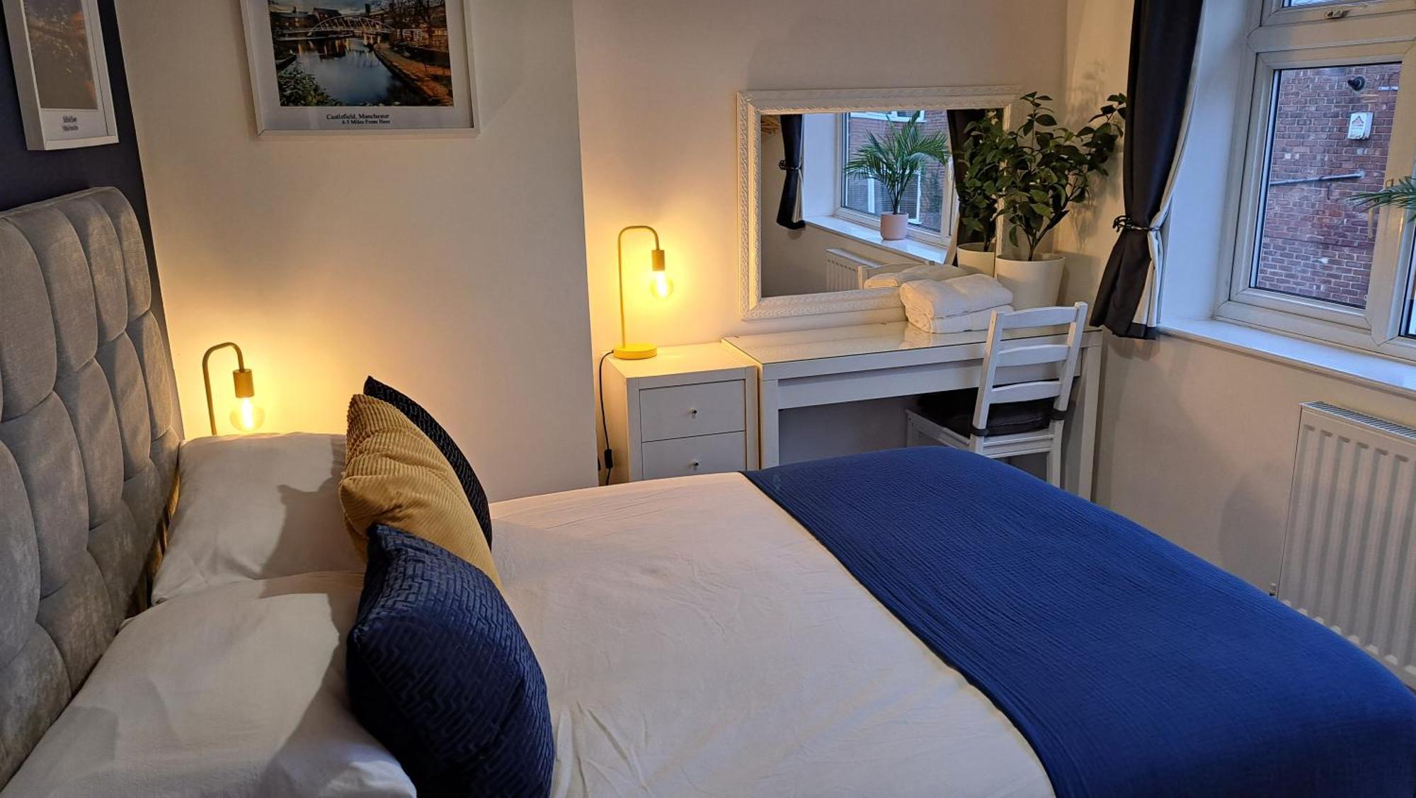 The Heart - Cosy 3 Bedroom House With Double Driveway And Garden In Manchester Eksteriør bilde