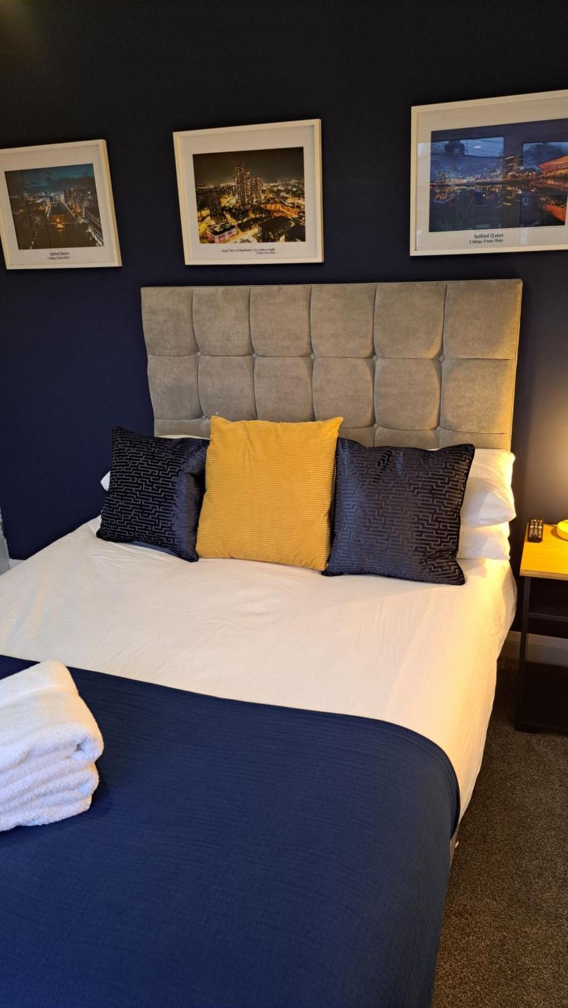 The Heart - Cosy 3 Bedroom House With Double Driveway And Garden In Manchester Eksteriør bilde