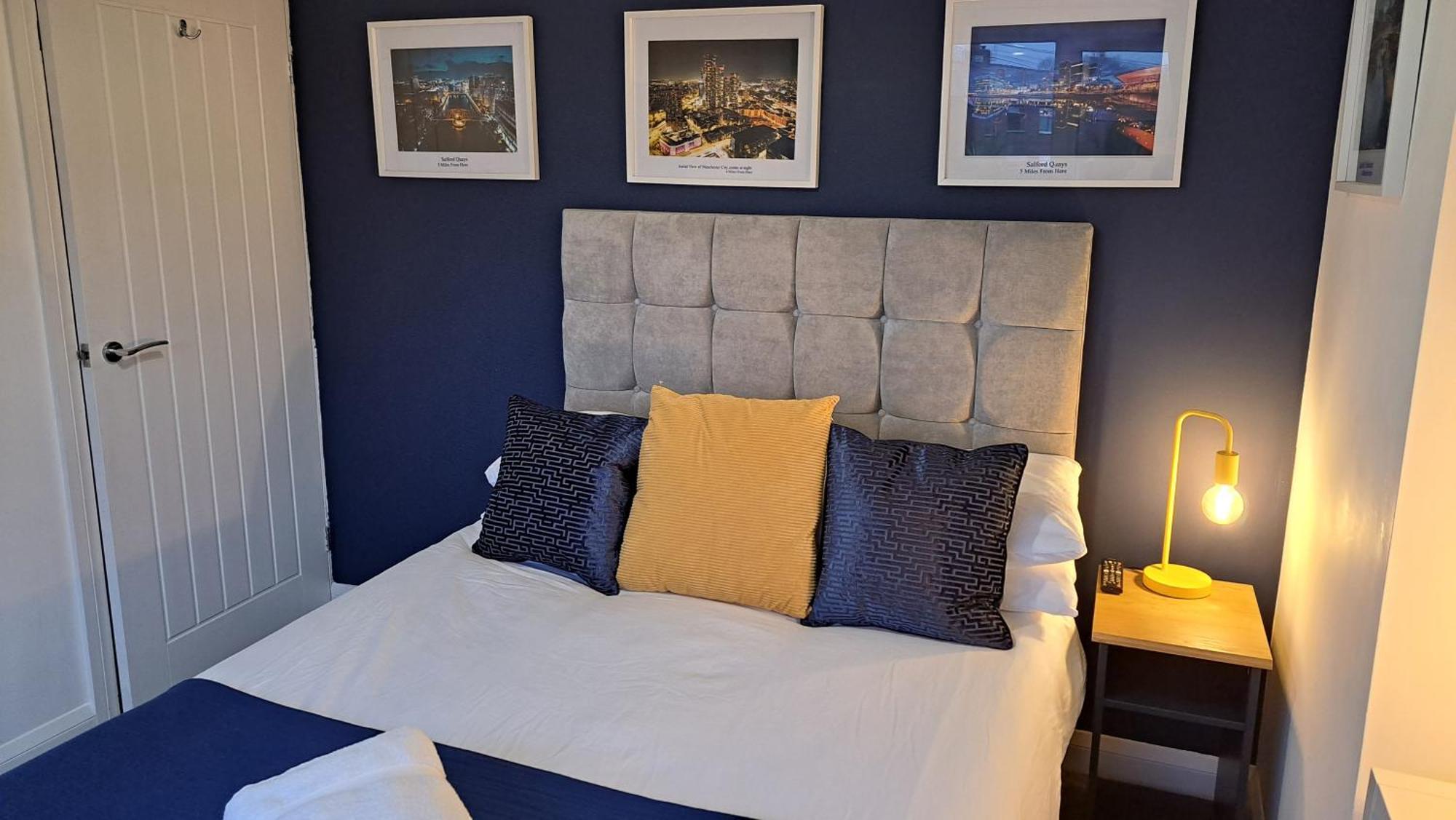 The Heart - Cosy 3 Bedroom House With Double Driveway And Garden In Manchester Eksteriør bilde
