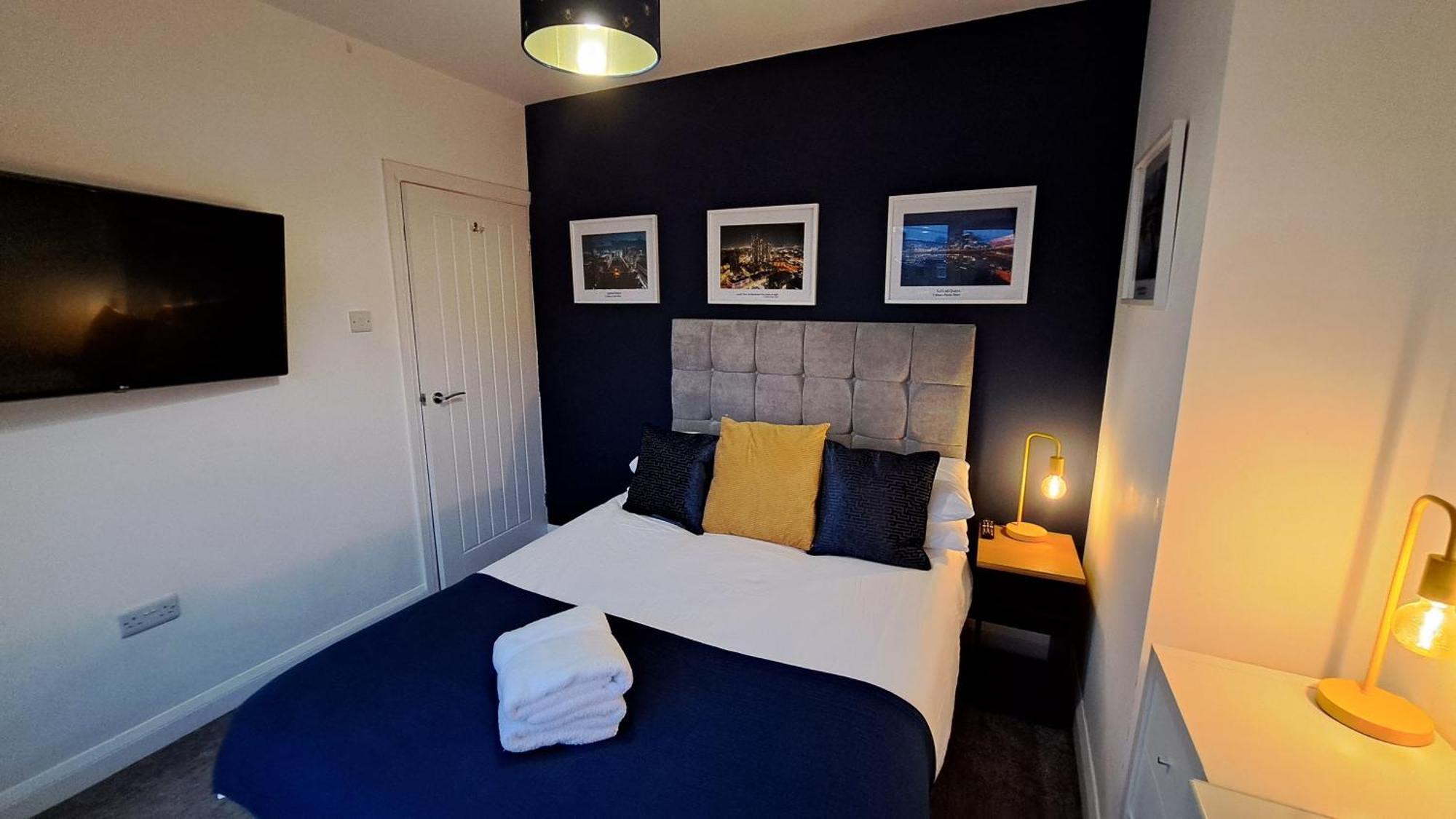 The Heart - Cosy 3 Bedroom House With Double Driveway And Garden In Manchester Eksteriør bilde