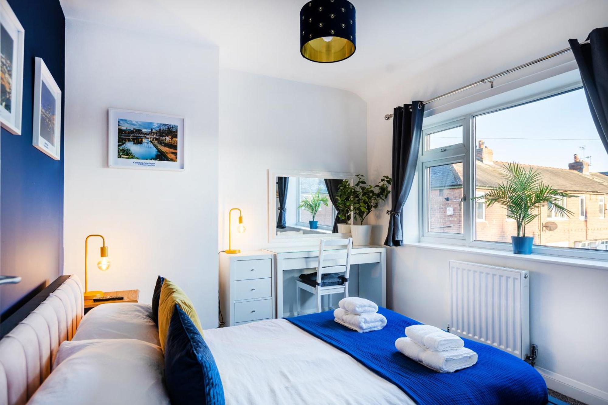 The Heart - Cosy 3 Bedroom House With Double Driveway And Garden In Manchester Eksteriør bilde
