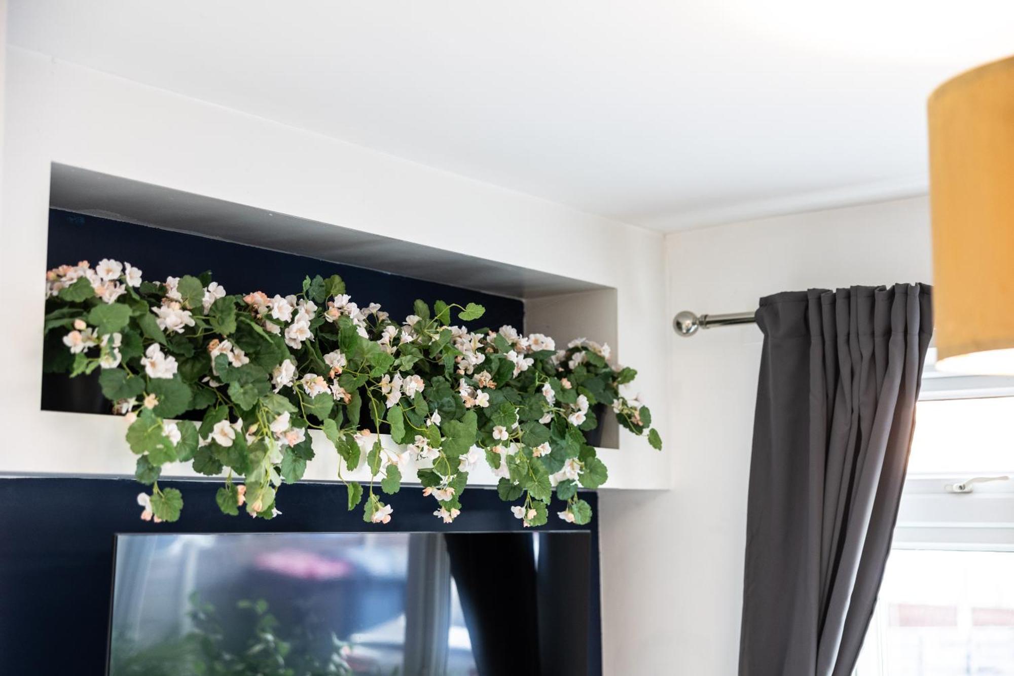 The Heart - Cosy 3 Bedroom House With Double Driveway And Garden In Manchester Eksteriør bilde