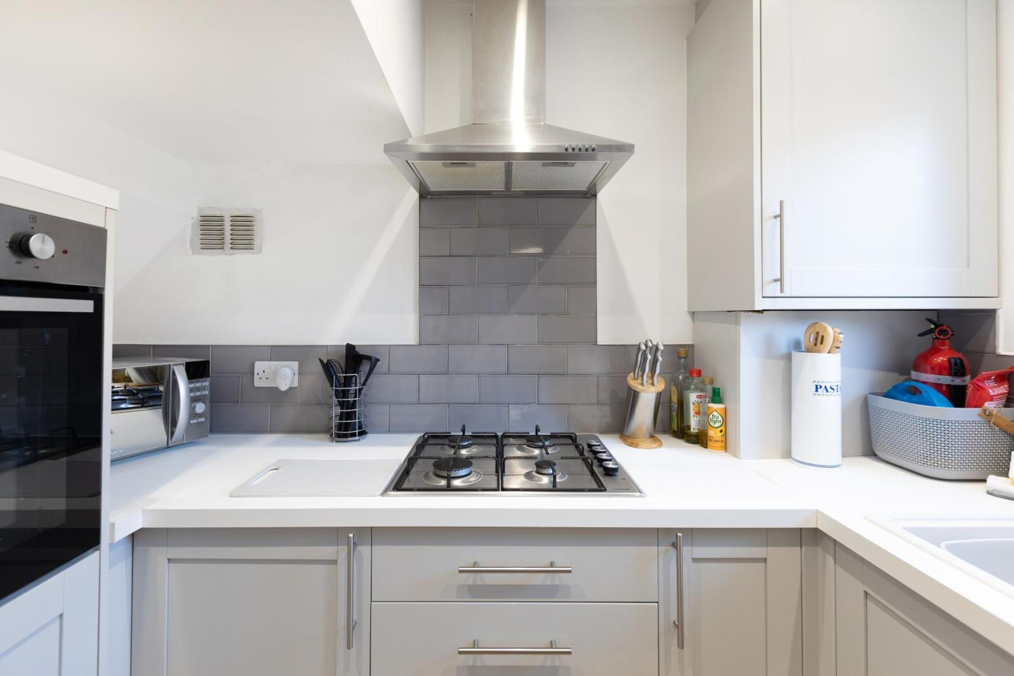 The Heart - Cosy 3 Bedroom House With Double Driveway And Garden In Manchester Eksteriør bilde