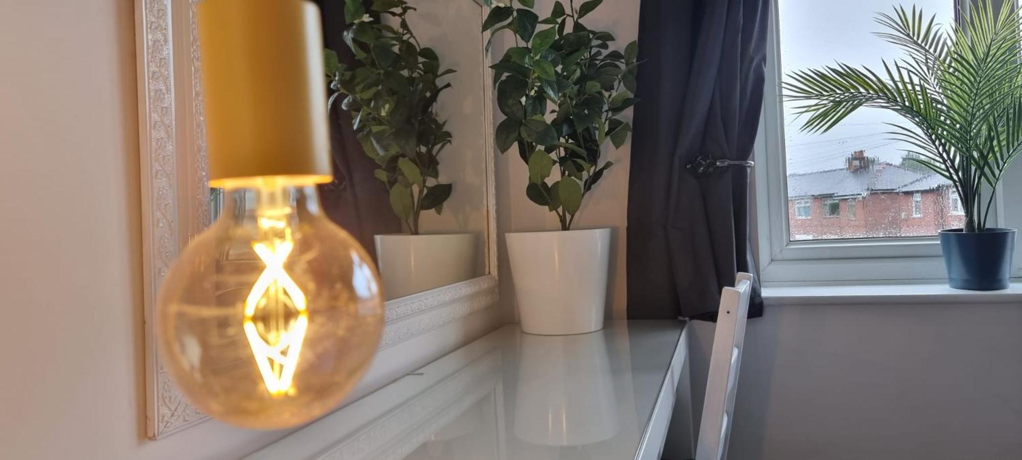 The Heart - Cosy 3 Bedroom House With Double Driveway And Garden In Manchester Eksteriør bilde