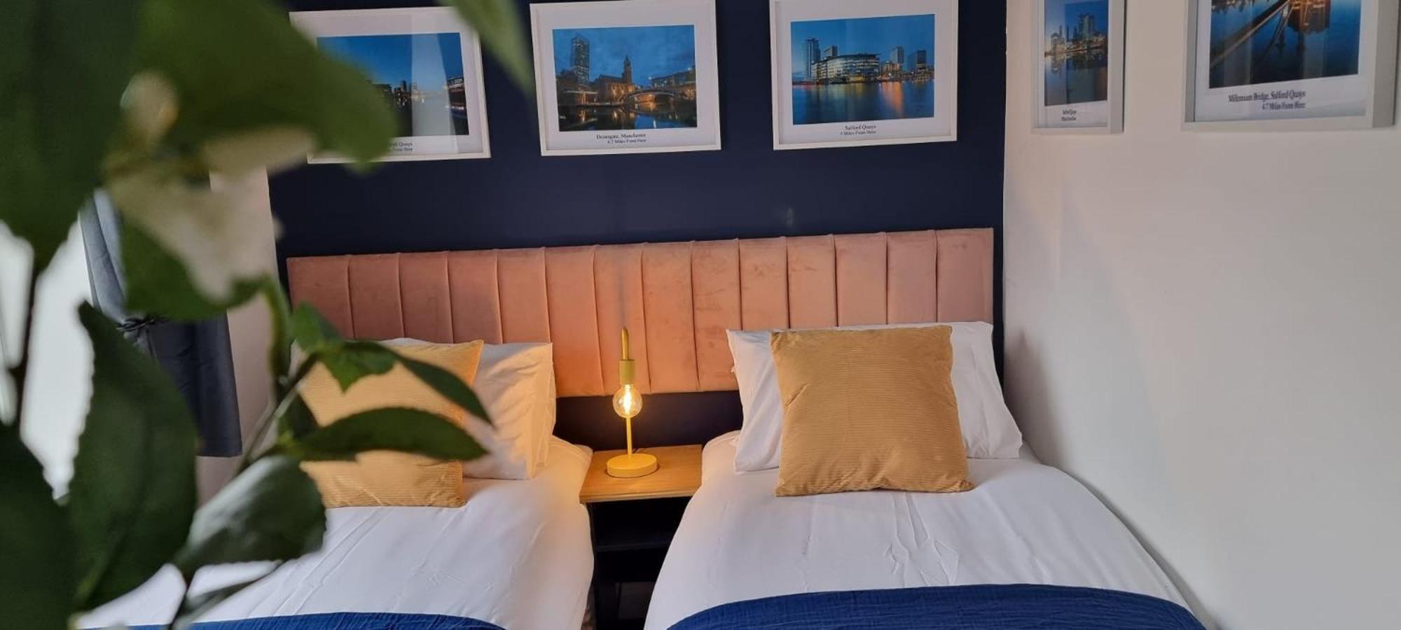 The Heart - Cosy 3 Bedroom House With Double Driveway And Garden In Manchester Eksteriør bilde