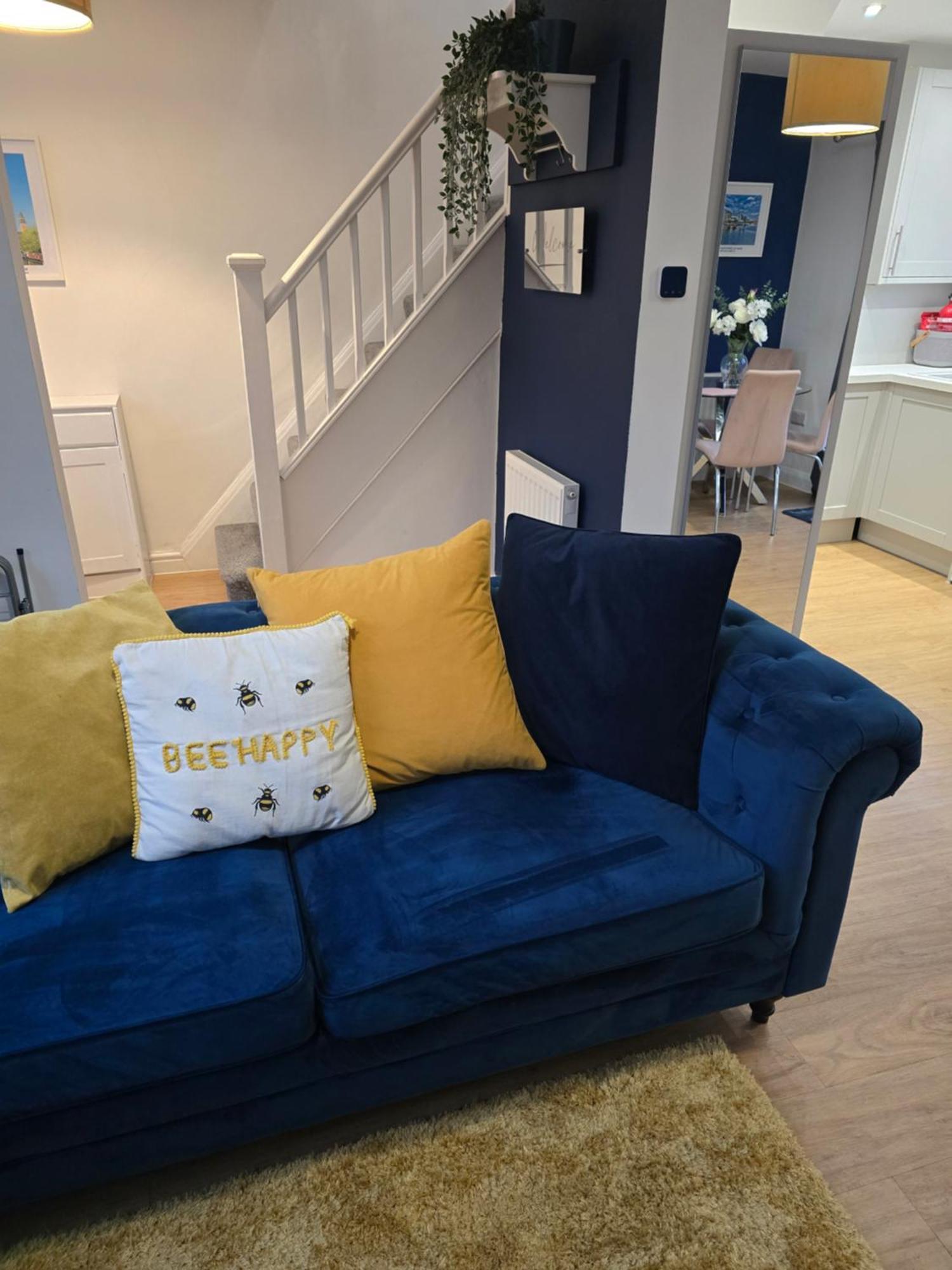 The Heart - Cosy 3 Bedroom House With Double Driveway And Garden In Manchester Eksteriør bilde